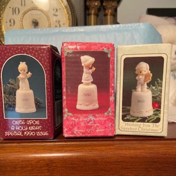 Precious Moments Porcelain Christmas Thimbles, 1990, 1991, 1993 in original box. - Picture 1 of 14